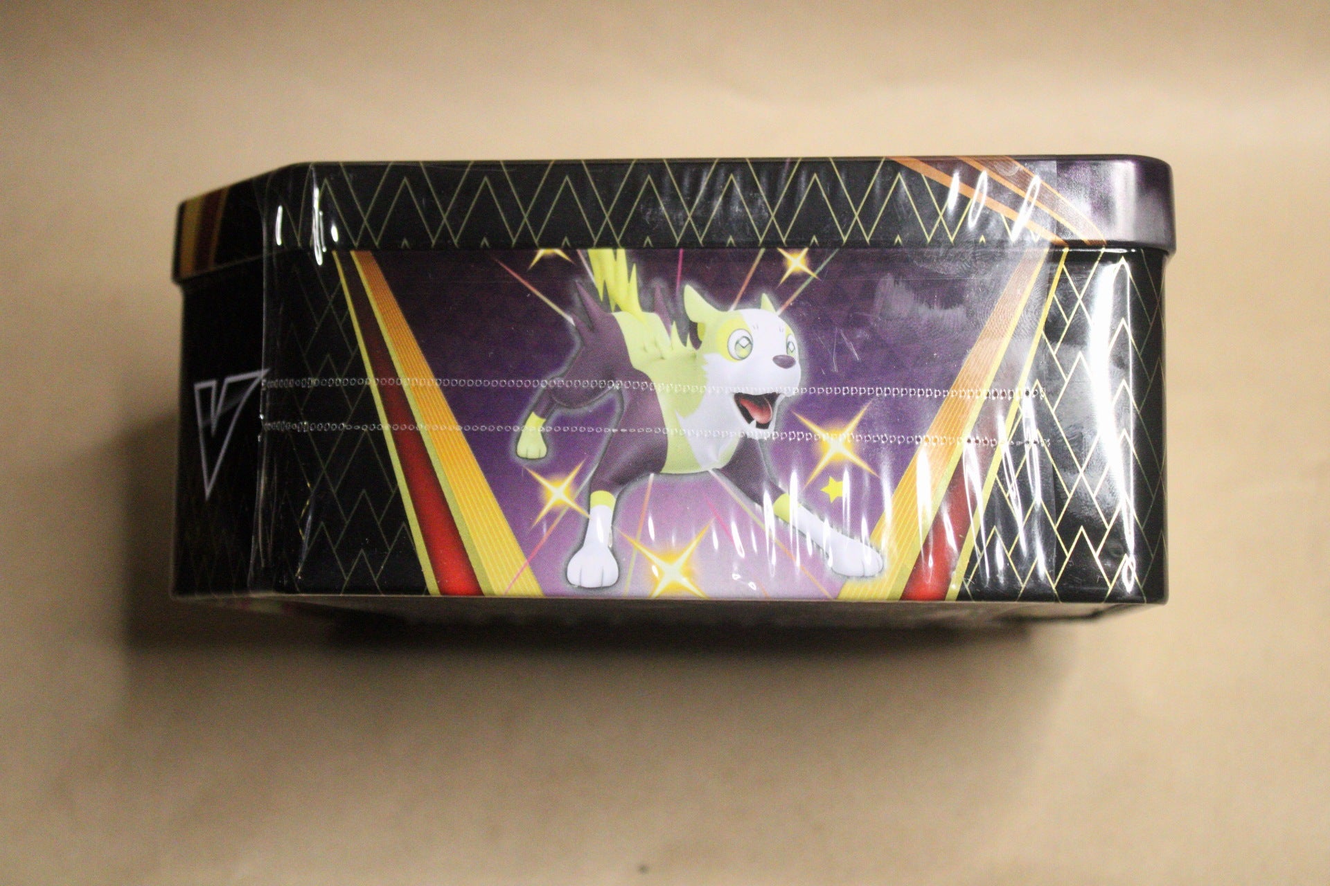 Shining Fates Collector's Tin - Pokemon TCG