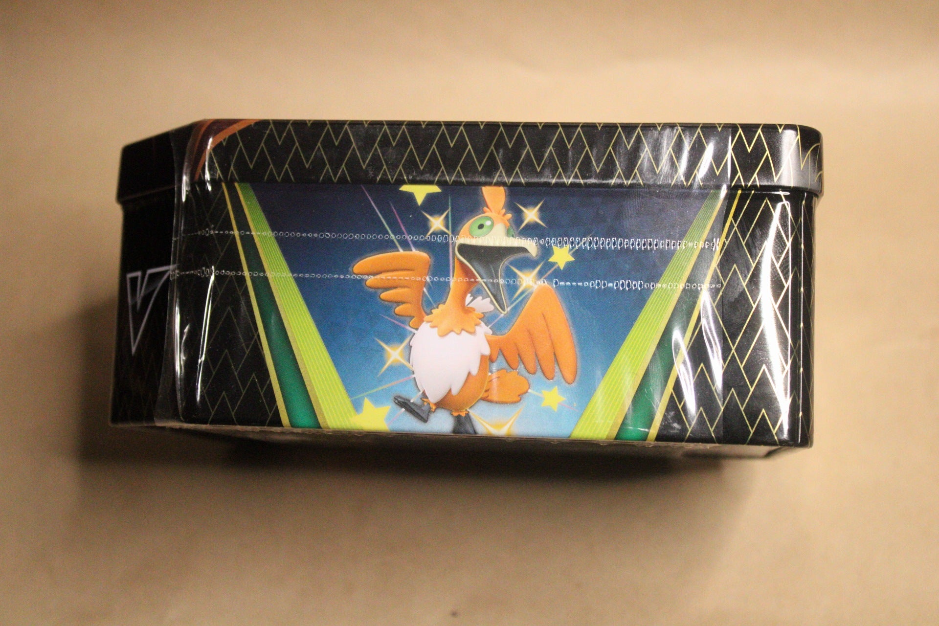 Shining Fates Collector's Tin